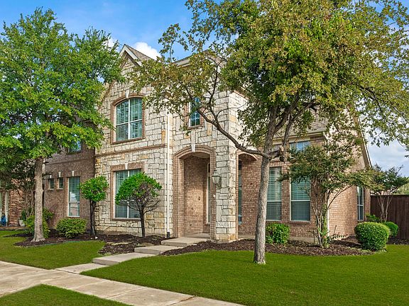 3rd image of 3680 Roosevelt Dr