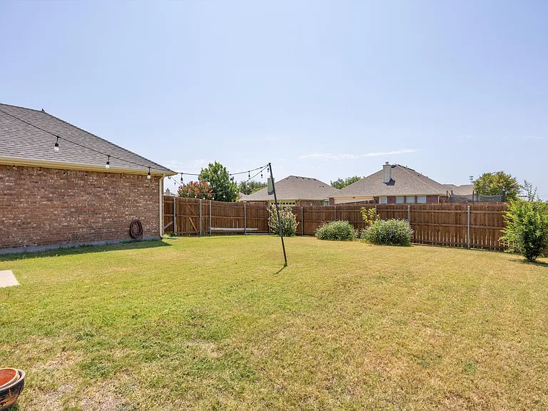 200 Shadybrook Dr — Photo 43