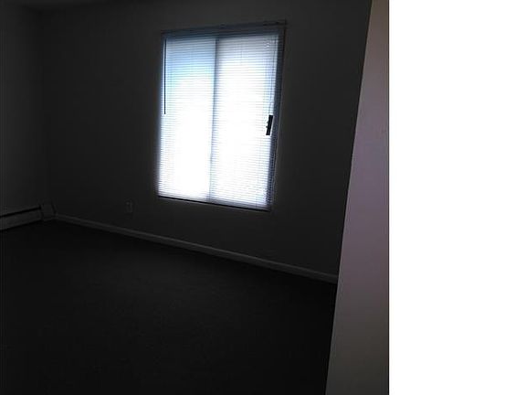 4th image of 829 N Court St APT 5