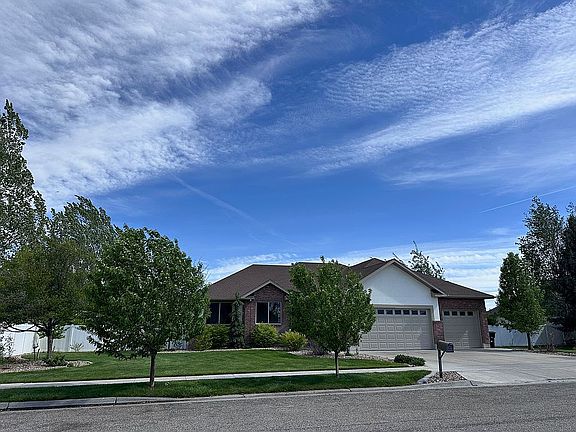 3rd image of 3678 Clearfield Ln