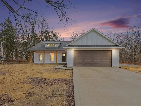 372 East St, Coopersville, MI 49404