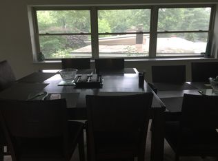 54 E Cardigan Dr, Saint Louis, MO 63135