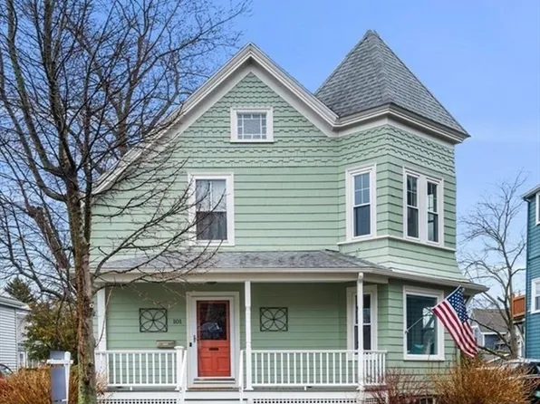 101 Norfolk Ave, Swampscott, MA 01907