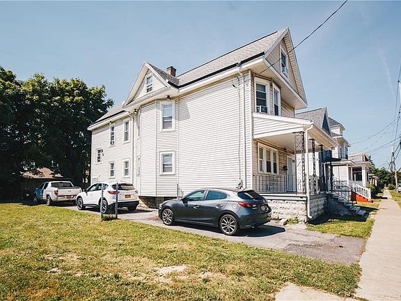 2nd image of 823 Northampton St