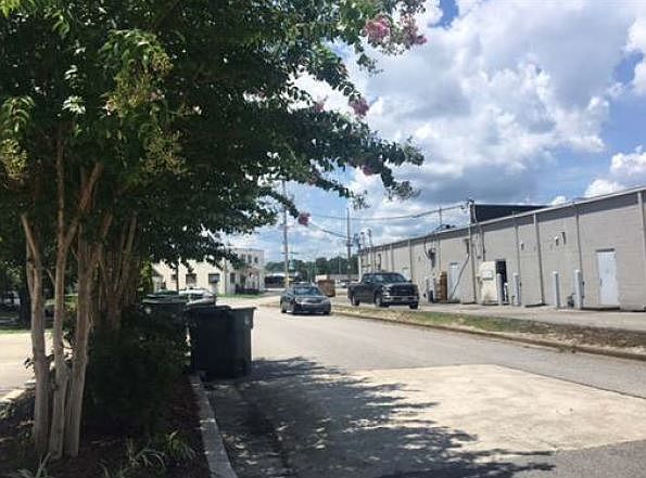 2nd image of 6956 Park Dr