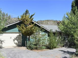 828 Apple Ave, Wrightwood, CA 92397