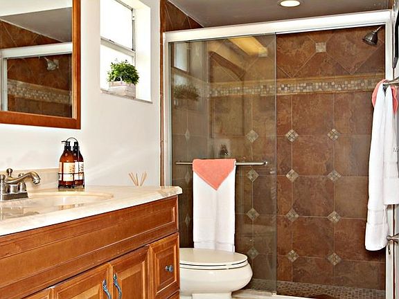 5th image of 2929 Fish Cove Ct