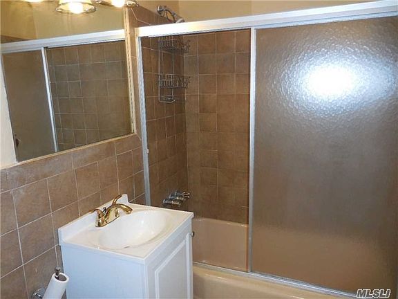 4th image of 99 Randall Ave APT 1U