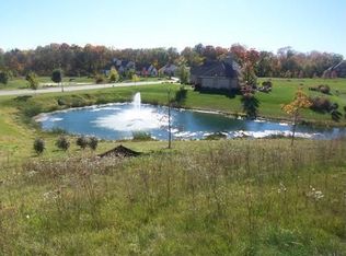 W209N5488 Goetz Ct, Menomonee Falls, WI 53051