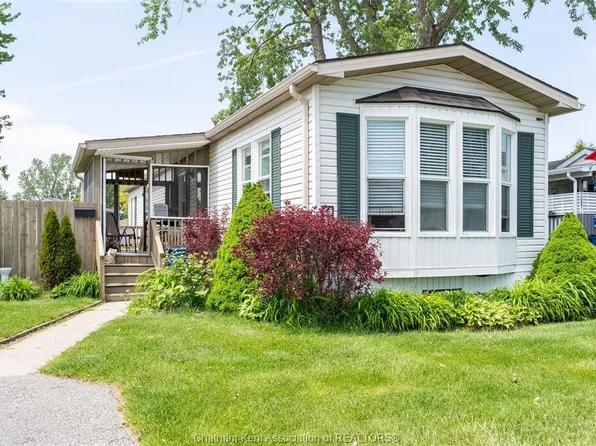 144 Dunkirk Dr, Chatham Kent, ON N7L 5P8