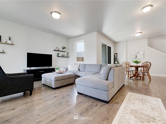 4th image of 5620 88th Ave NE