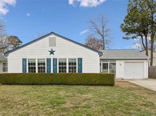 44 Sandy Lake Dr, Hampton, VA 23666