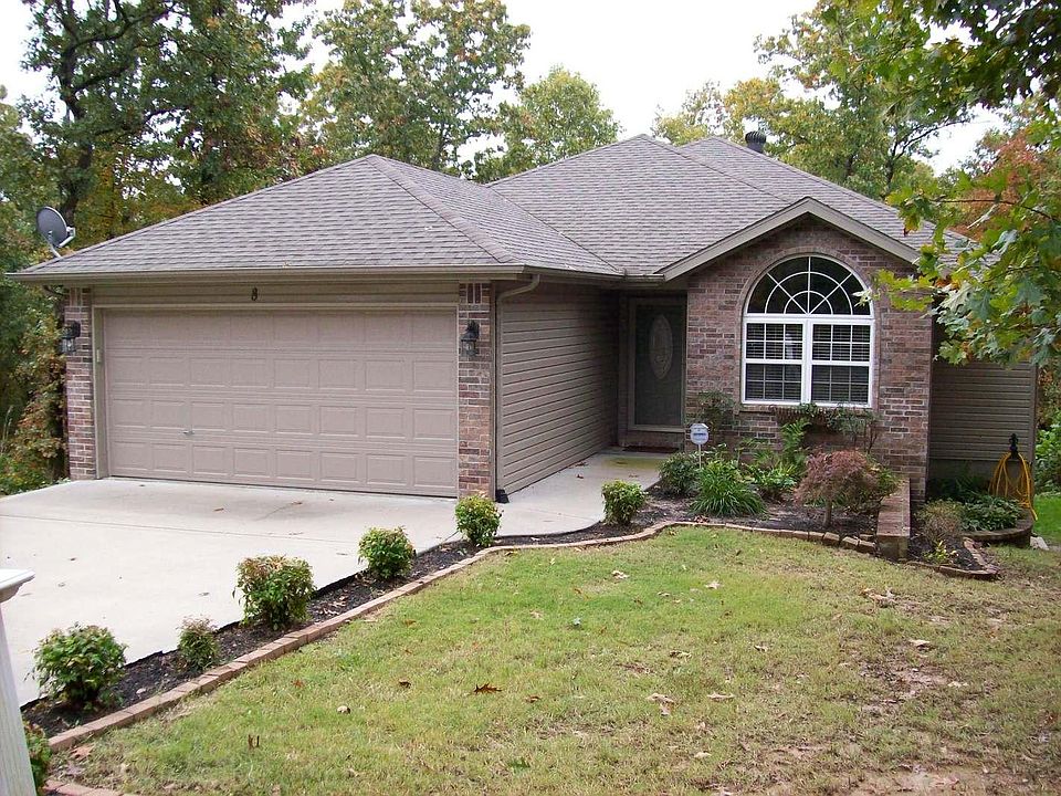 1st image of 8 Wickham Ln