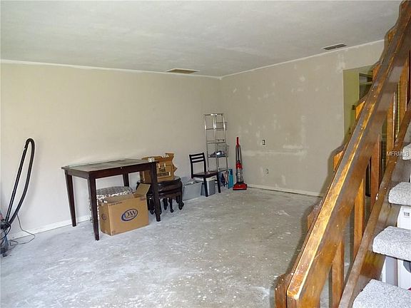 2nd image of 16140 Dawnview Dr