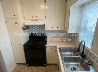1217 Oxford St, Hopkins, MN 55343