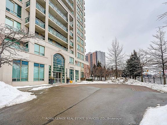 4th image of 1359 Rathburn Rd E #1106