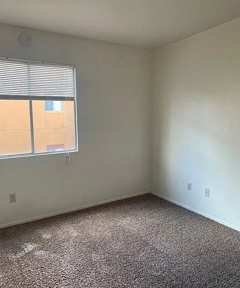 1810 E Blacklidge Dr #726 — Photo 5