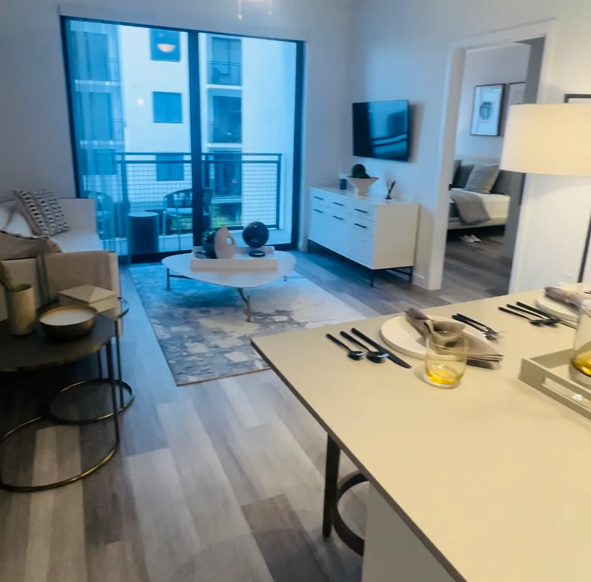 1 bed, 1.0 bath, 695 sqft, $2,125 — Photo 1