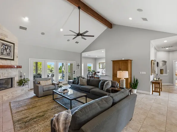 214 Trail Master Cir, Driftwood, TX 78619