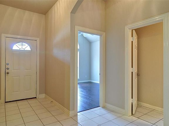 4th image of 3322 Chandler Ct