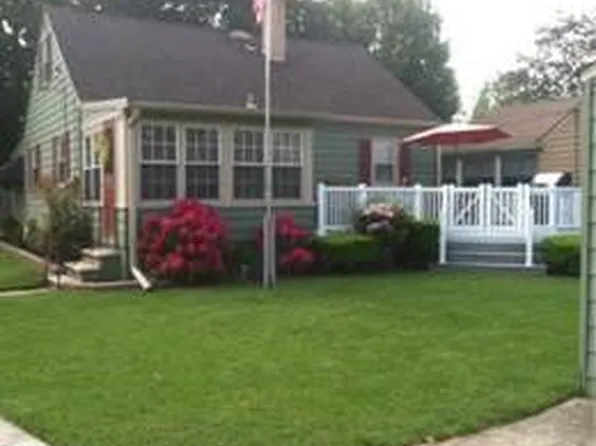 354 Greenwood Ave, Gloucester City, NJ 08030