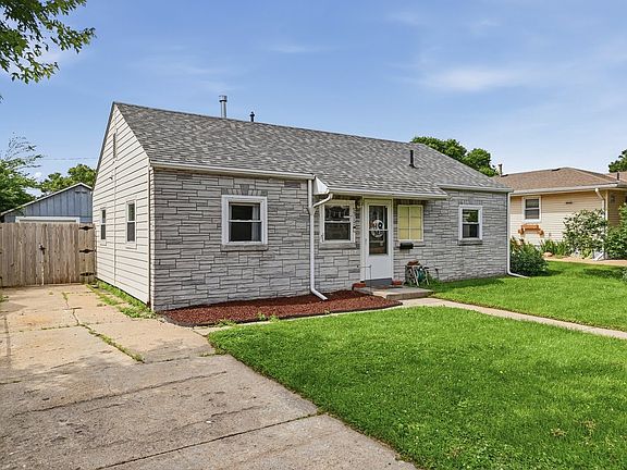 3rd image of 3317 6th Ave