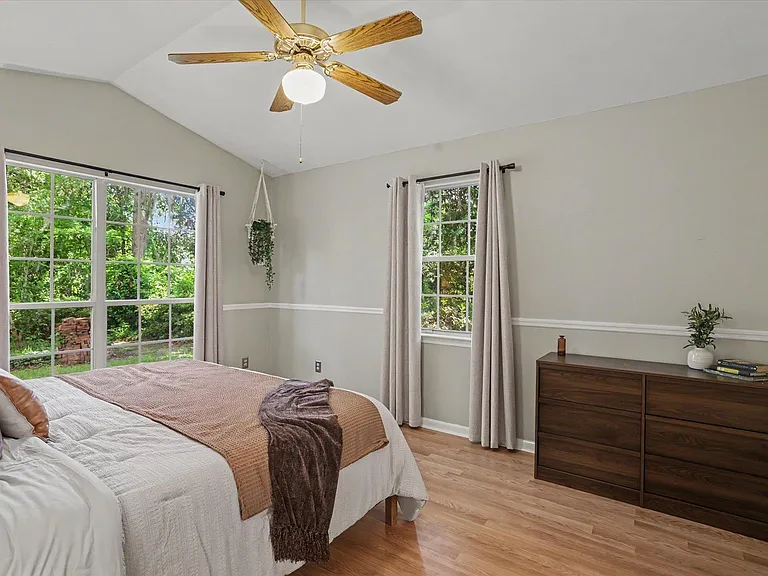 2576 Yarmouth Ln — Photo 21