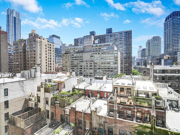 3rd image of 330 W 72nd St APT 8D