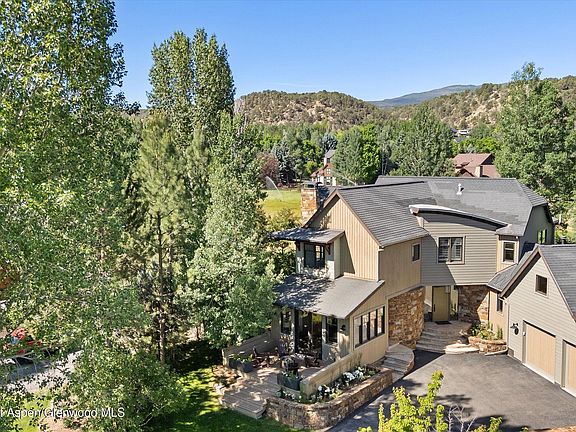 3rd image of 5125 Crystal Bridge Dr