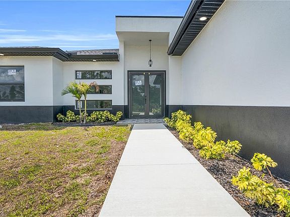 3rd image of 2909 Dora AVE N