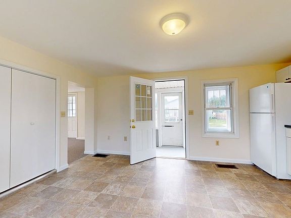 4th image of 106 First Street