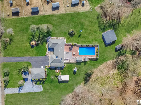 28 Cemetery Road, Willington, CT 06279