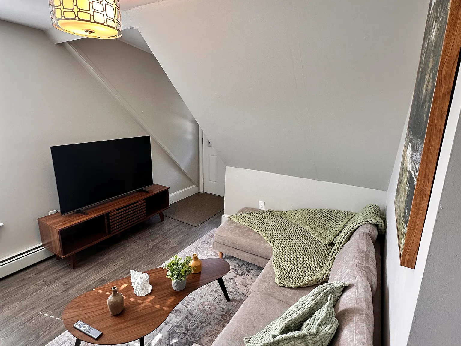 1 bed, 880 sqft, $2,450 — Photo 4