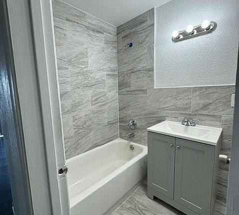 3rd image of 285 NE 191st Street #2908