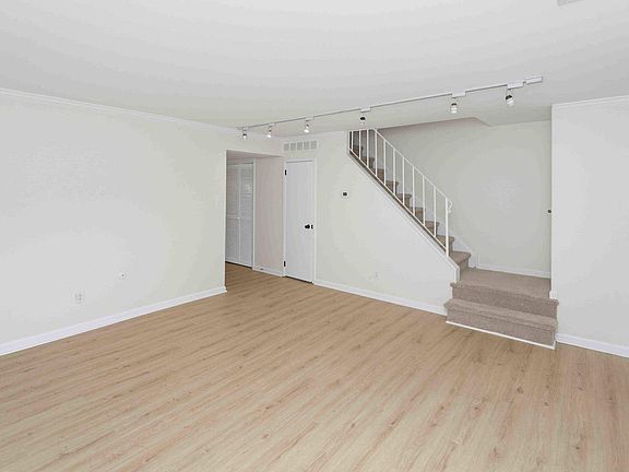 5th image of 9807 Cowden St
