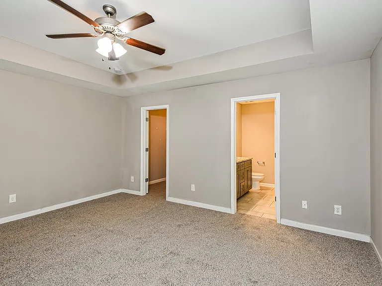 466 Fieldcrest Dr — Photo 11
