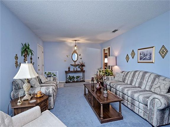 5th image of 7210 Geneva Dr