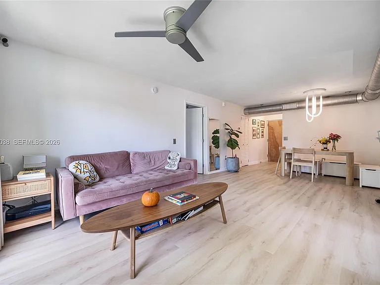 1900 Meridian Ave #204 — Photo 13