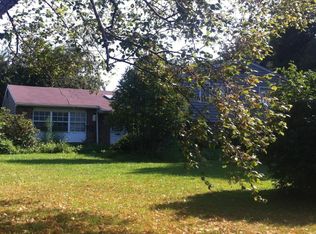 42 Rotterdam Rd W, Holland, PA 18966