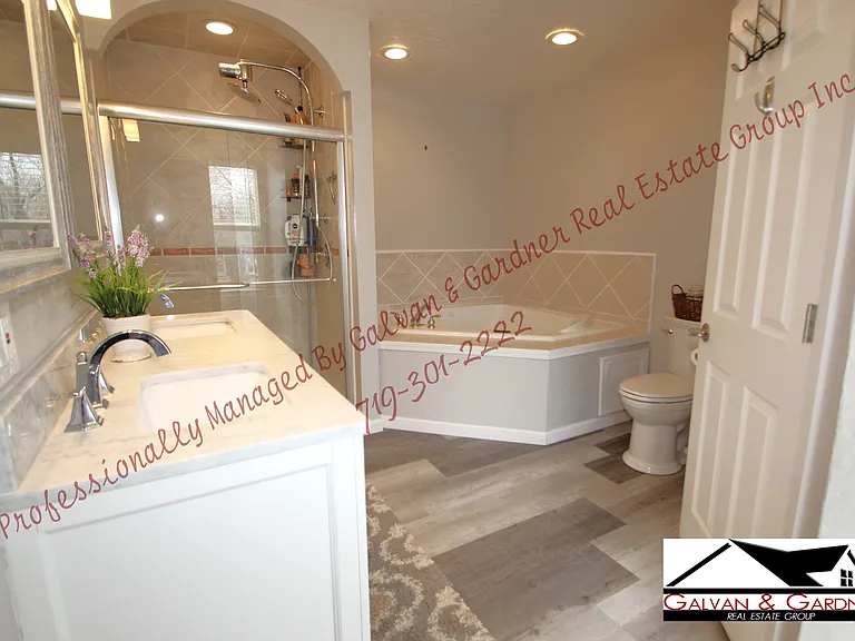 2110 Chapel Hills Dr — Photo 25
