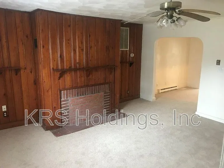 211 Maycox Ave #B — Photo 9