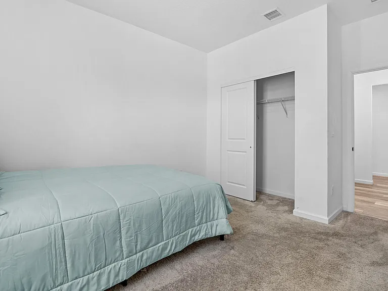 1826 Lake Cove Dr — Photo 33