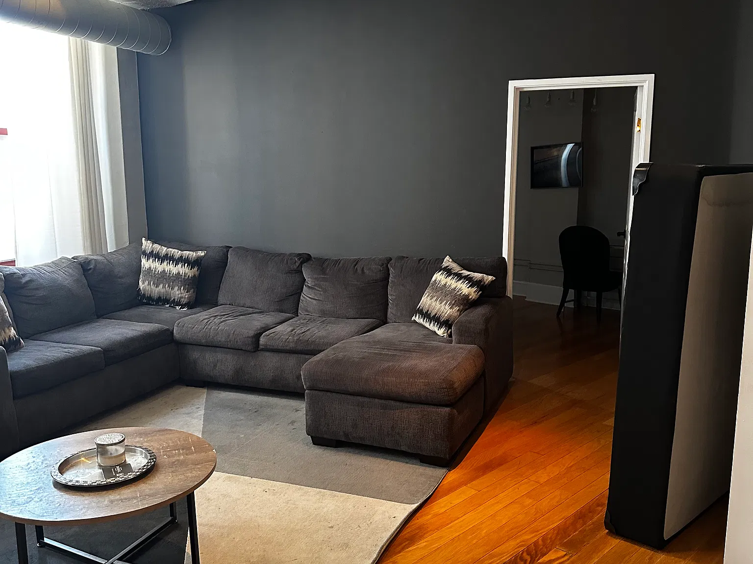 2 bed, 1017 sqft, $2,000 — Photo 2