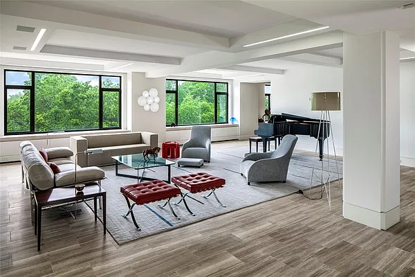 Rented by Douglas Elliman | media 19