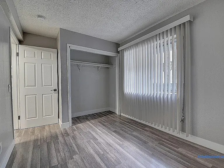 5524-5526 Atlantic Avenue — Photo 30