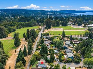 555 19th Pl, Kirkland, WA 98033