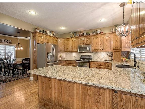 5th image of 3109 S Redtail Dr