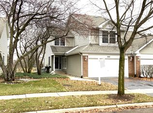 1810 Waverly Cir, St Charles, IL 60174