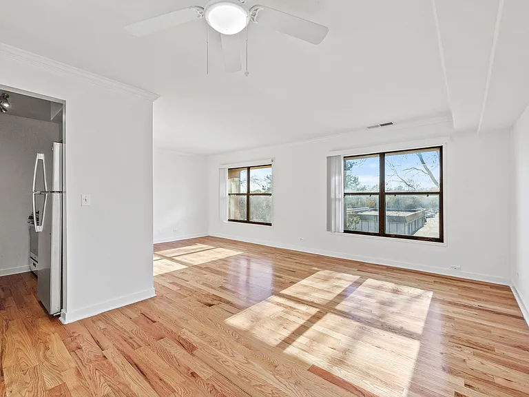 The Promenade Apartments — Photo 14