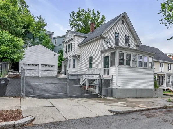 39 High St, Haverhill, MA 01832